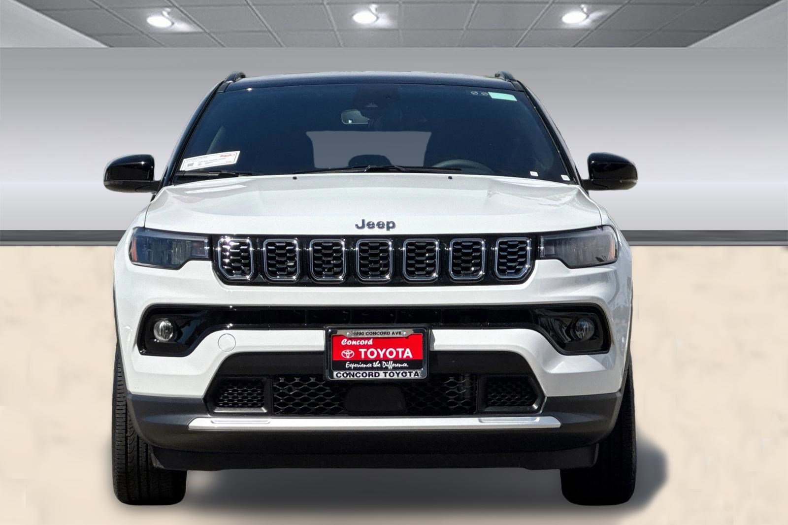 Used 2025 Jeep Compass Limited image 5
