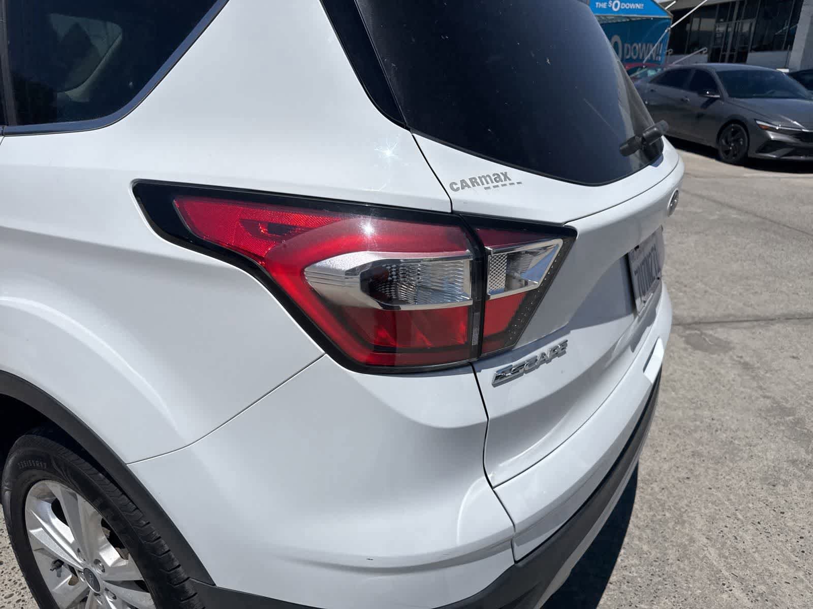 Used 2017 Ford Escape SE w/ Equipment Group 201A FWD image 11