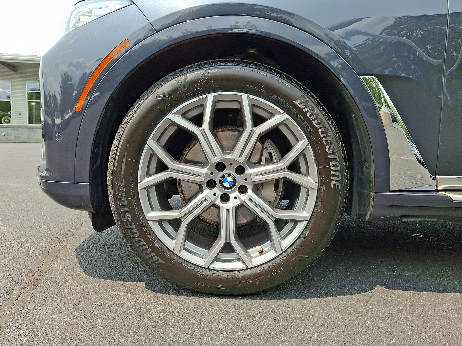 Used 2022 BMW X7 xDrive40i w/ Executive Package AWD/4WD image 8