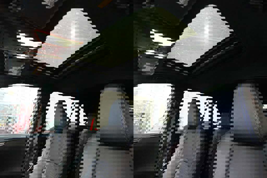 Used 2021 Toyota RAV4 XSE image 32