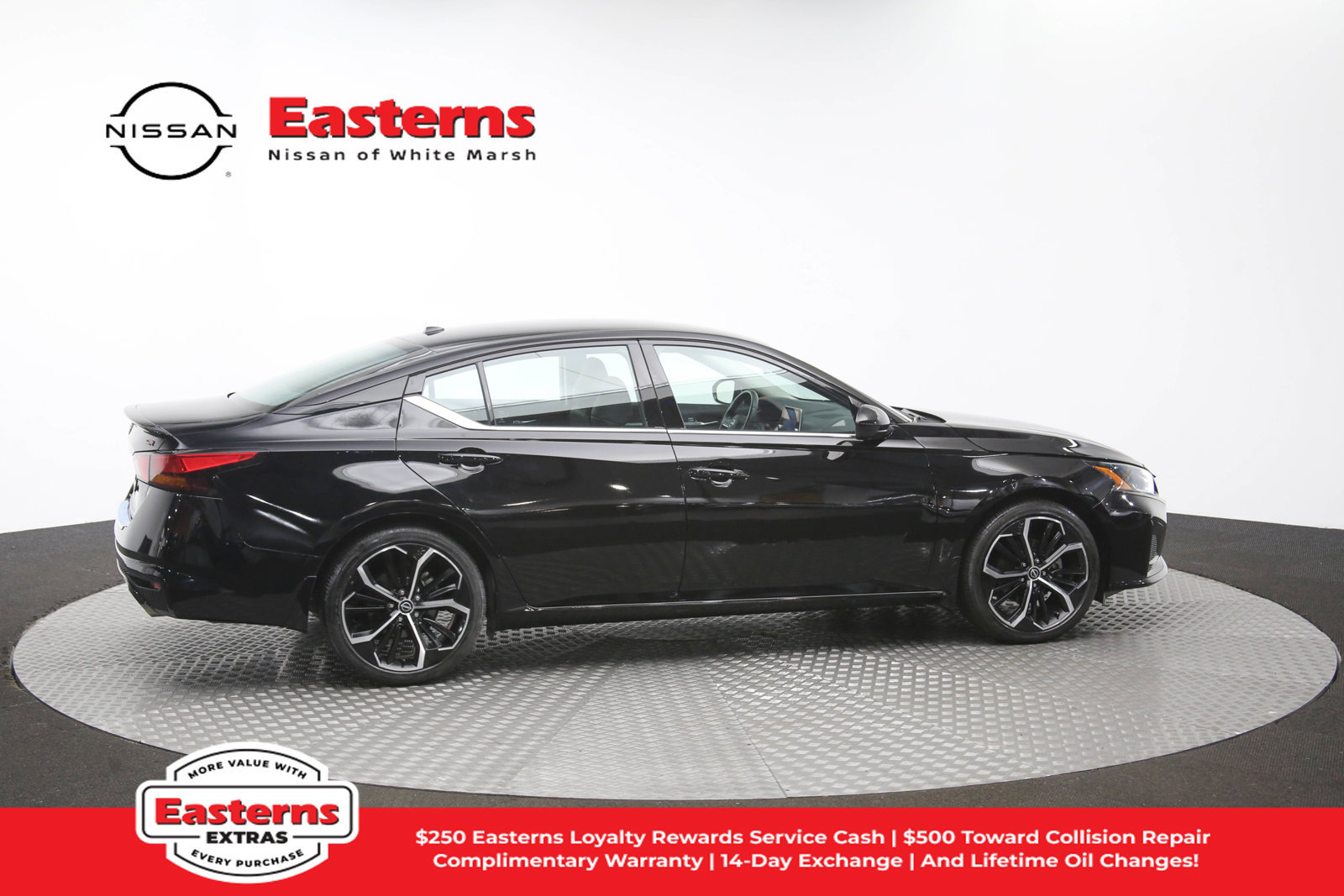Used 2023 Nissan Altima 2.5 SR FWD image 42