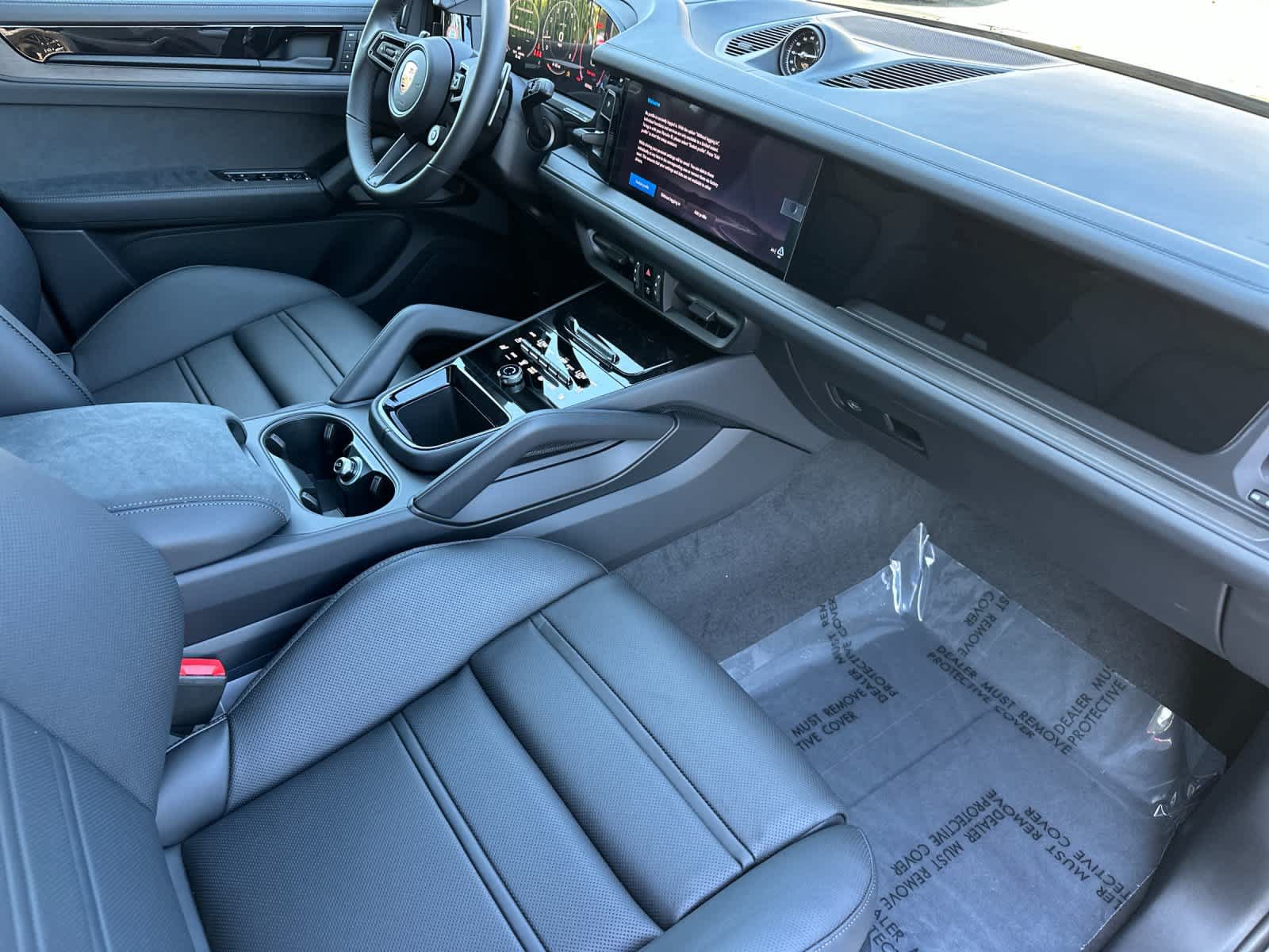 New 2026 Porsche Cayenne GTS AWD/4WD image 17