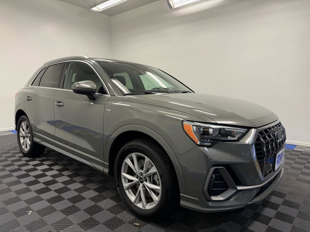 Used 2022 Audi Q3 2.0T Premium w/ Convenience Package image 1