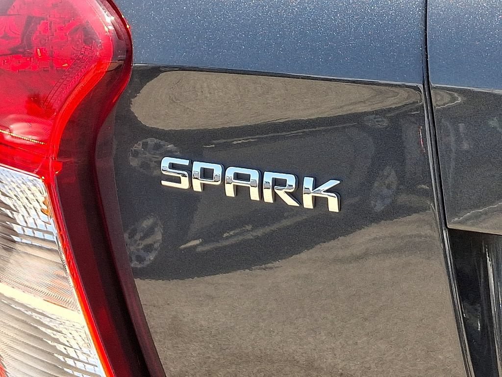 Certified 2021 Chevrolet Spark LT FWD image 31