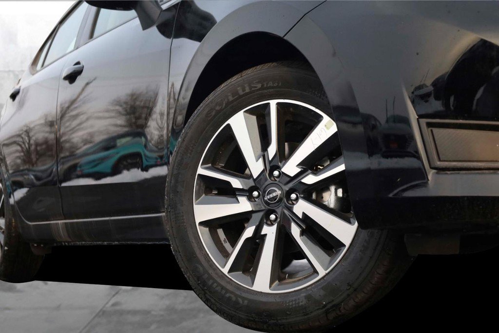 New 2025 Nissan Versa SV w/ Trunk Package image 3