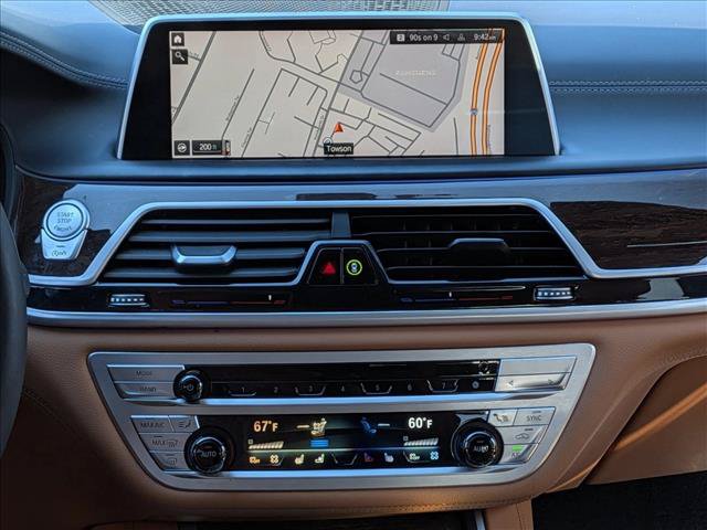 Used 2021 BMW 750i xDrive w/ Executive Package AWD/4WD image 13