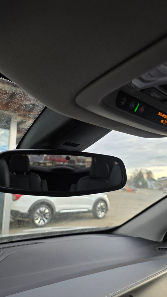 Used 2020 Buick Enclave Premium w/ Sun and Sites Package image 25