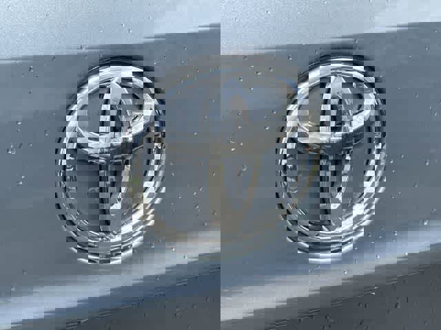 Used 2022 Toyota Highlander XLE image 18