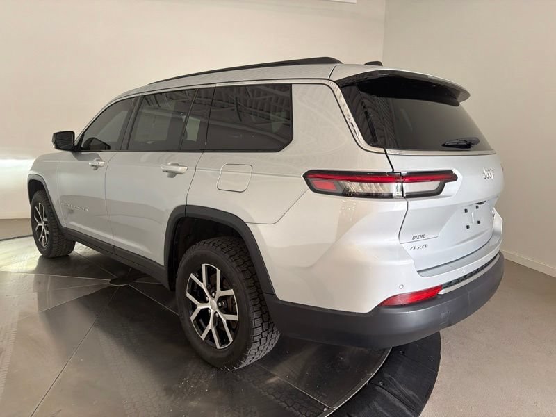 Used 2024 Jeep Grand Cherokee L Limited AWD/4WD image 5