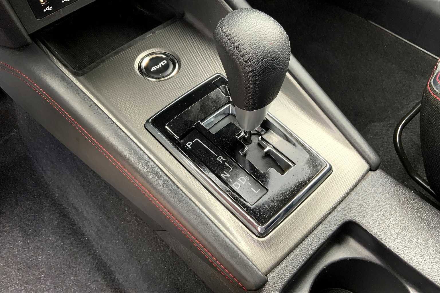 Used 2024 Mitsubishi Outlander Sport SE image 32