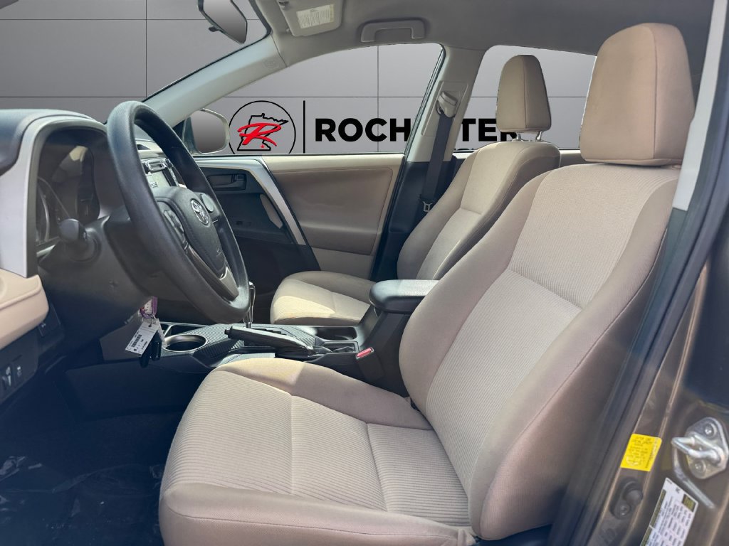 Used 2013 Toyota RAV4 LE AWD/4WD image 10