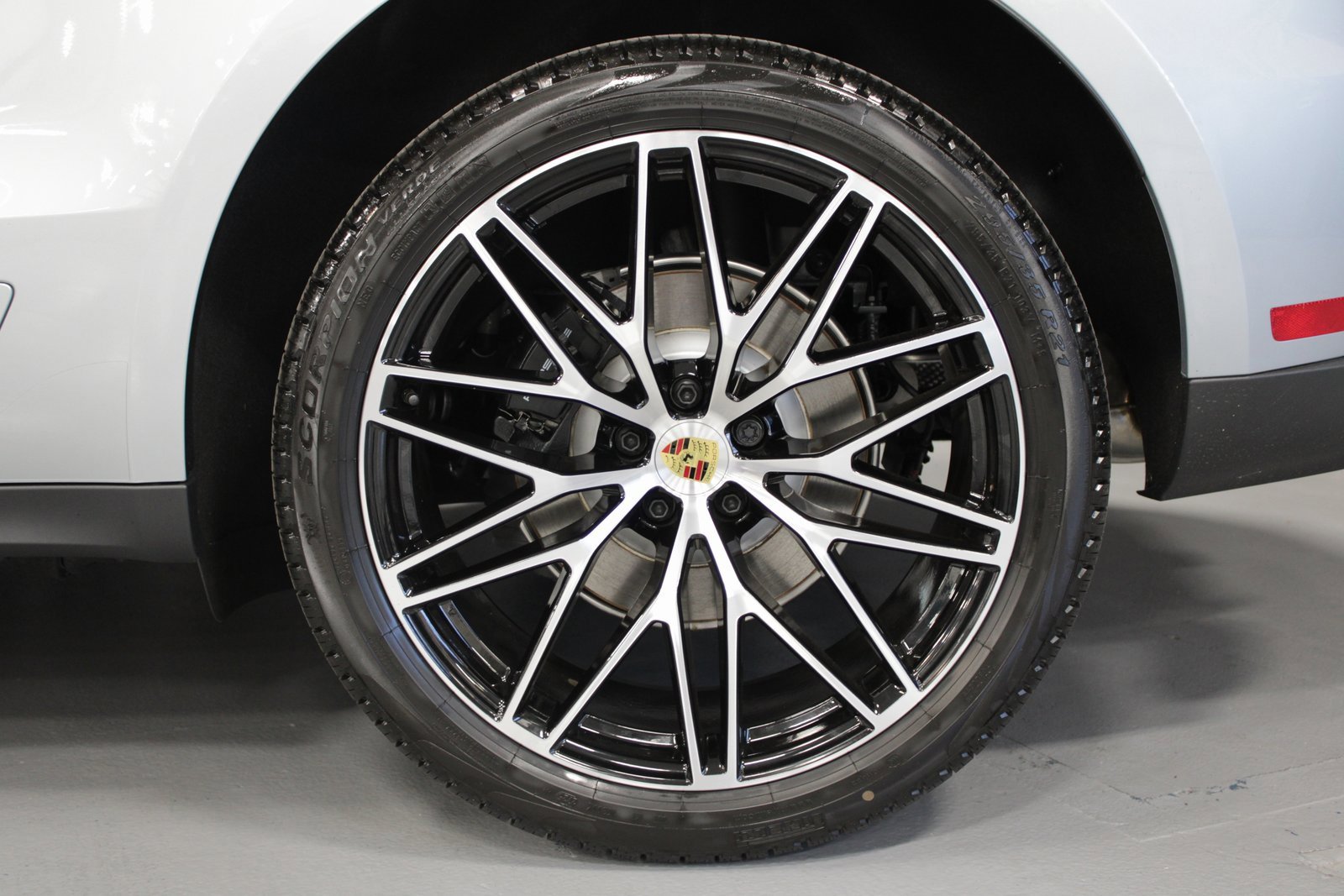 New 2026 Porsche Macan image 12