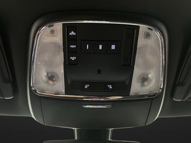 Used 2018 Dodge Charger R/T image 25