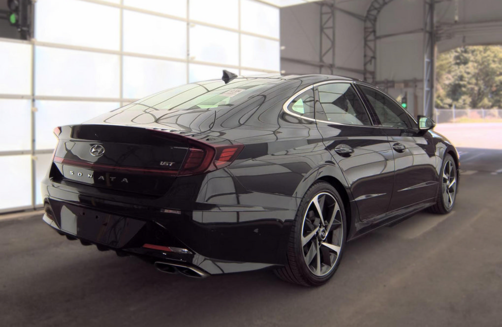 Used 2023 Hyundai Sonata SEL Plus FWD image 3