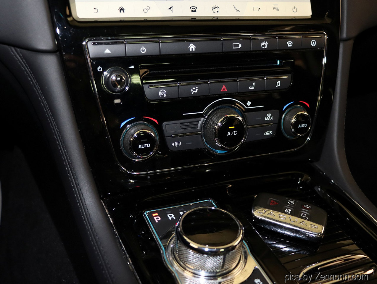 Used 2019 Jaguar XJ L Portfolio image 25