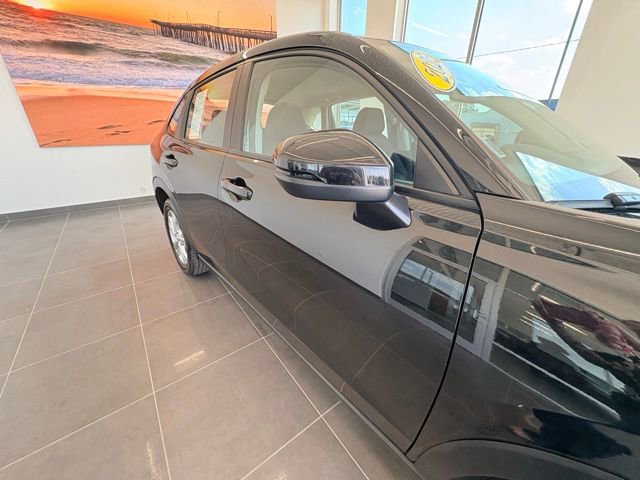 Used 2025 Honda HR-V LX image 12