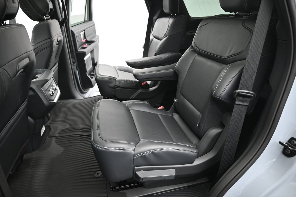 New 2027 Ford Expedition Platinum w/ Stealth Appearance Package AWD/4WD image 21
