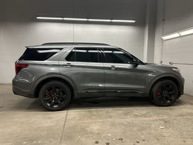 Used 2023 Ford Explorer ST w/ Equipment Group 401A AWD/4WD image 3