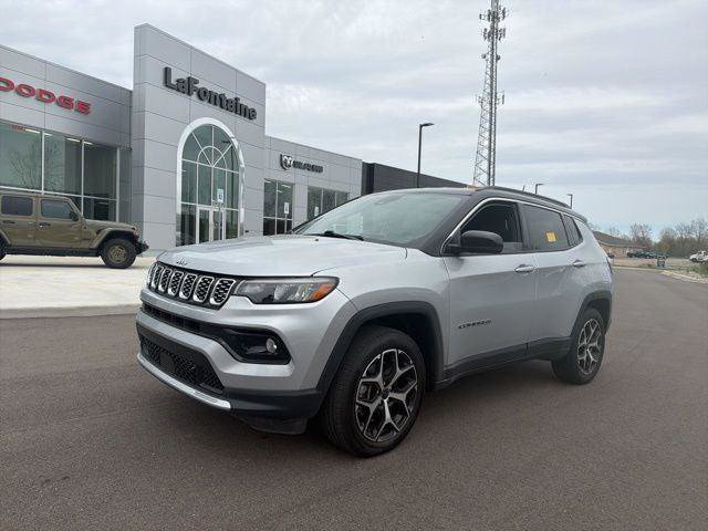 Certified 2025 Jeep Compass Limited AWD/4WD image 1