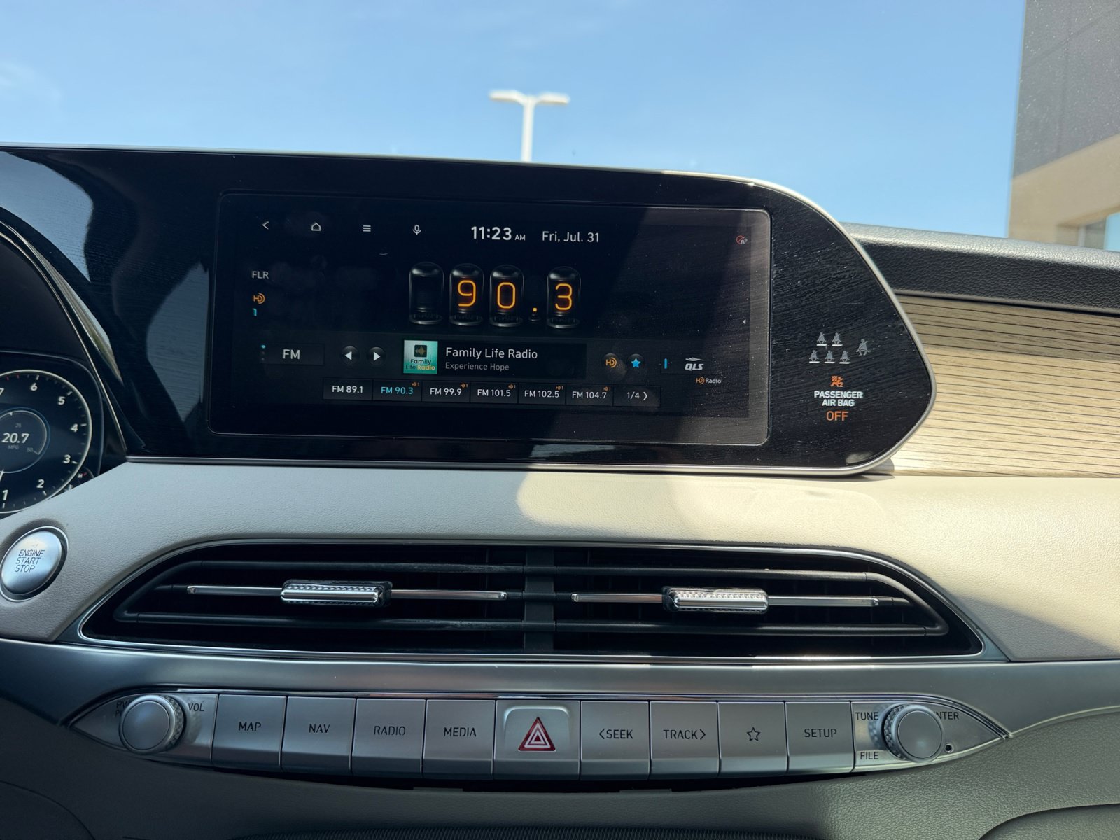 Used 2022 Hyundai Palisade Limited FWD image 12