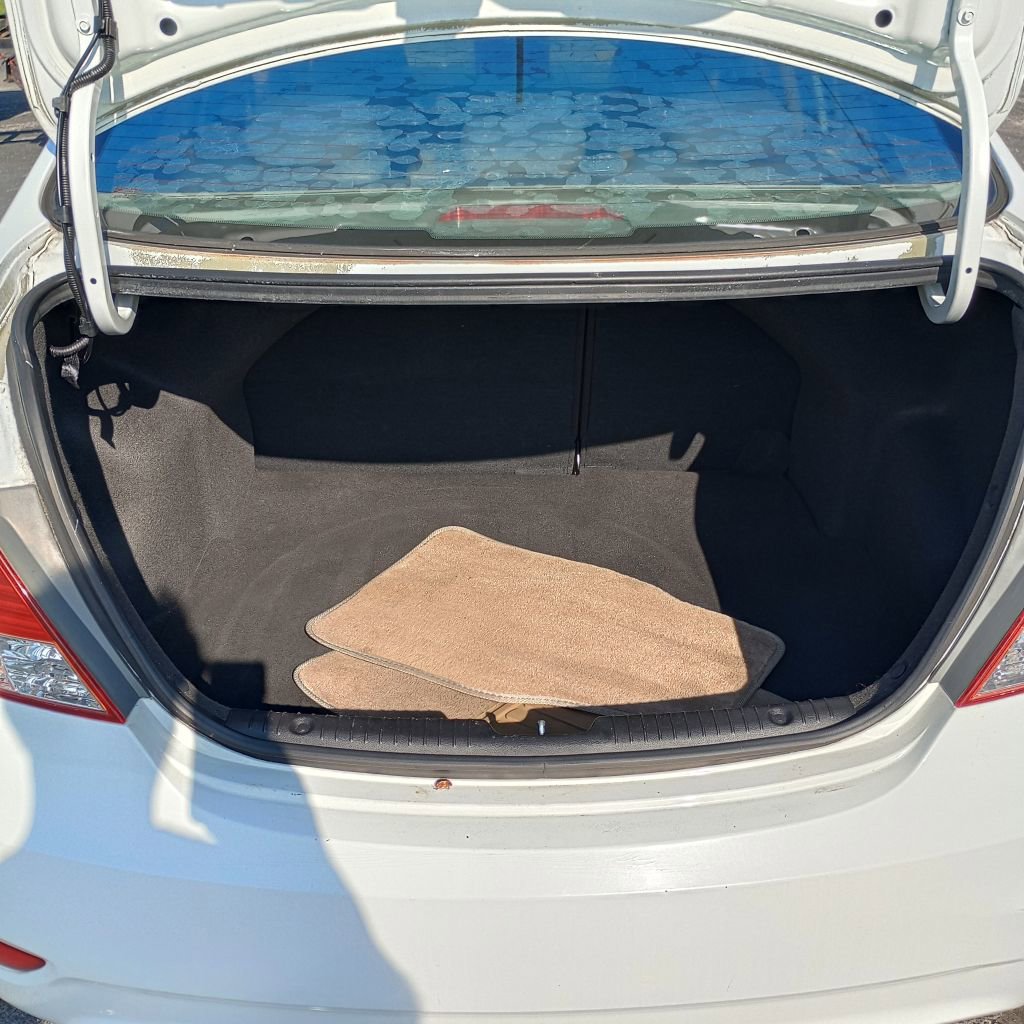 Used 2013 Hyundai Accent GLS image 17