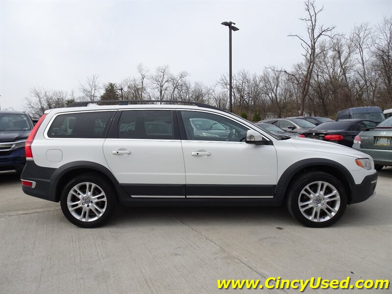 Used 2016 Volvo XC70 T5 Premier AWD/4WD image 6