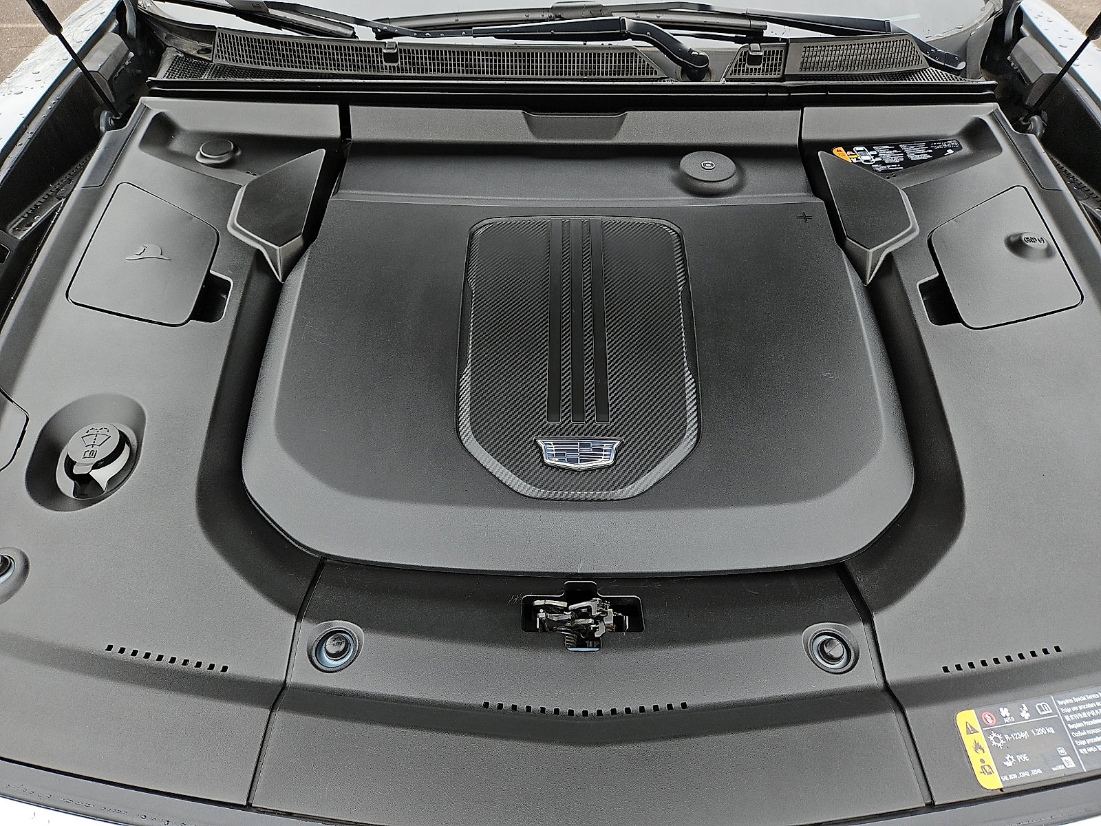 Certified 2023 Cadillac Lyriq Luxury image 27