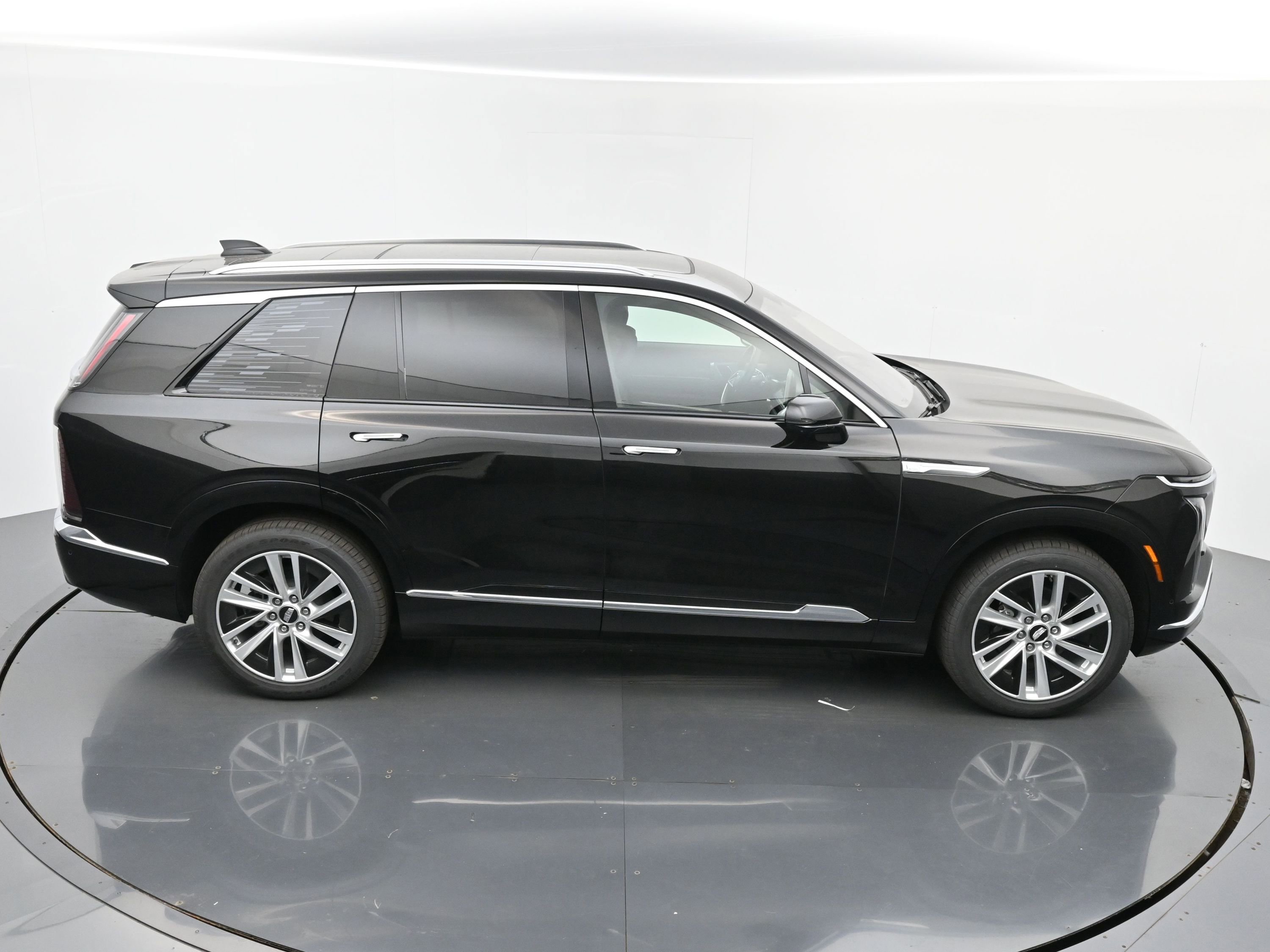 New 2026 Cadillac Vistiq Luxury w/ LPO, Floor Liner Package image 28