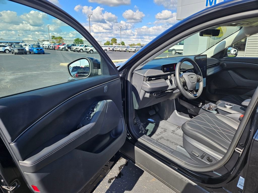 Used 2024 Ford Mustang Mach-E Select image 13
