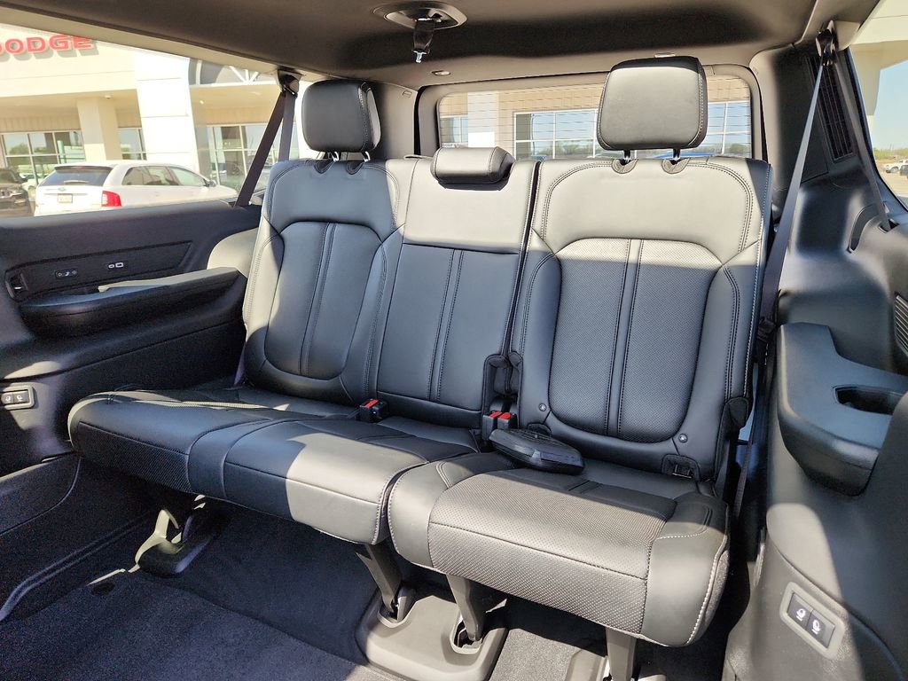 New 2025 Jeep Wagoneer L Series II w/ Convenience Group I image 11