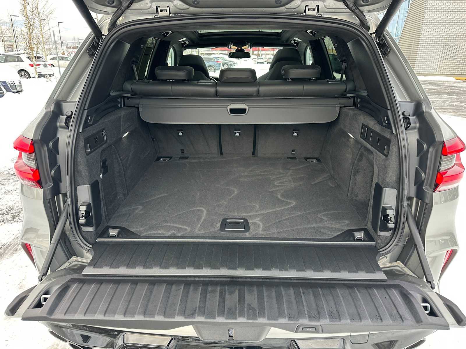 Used 2022 BMW X5 M w/ Competition Package 2 image 14