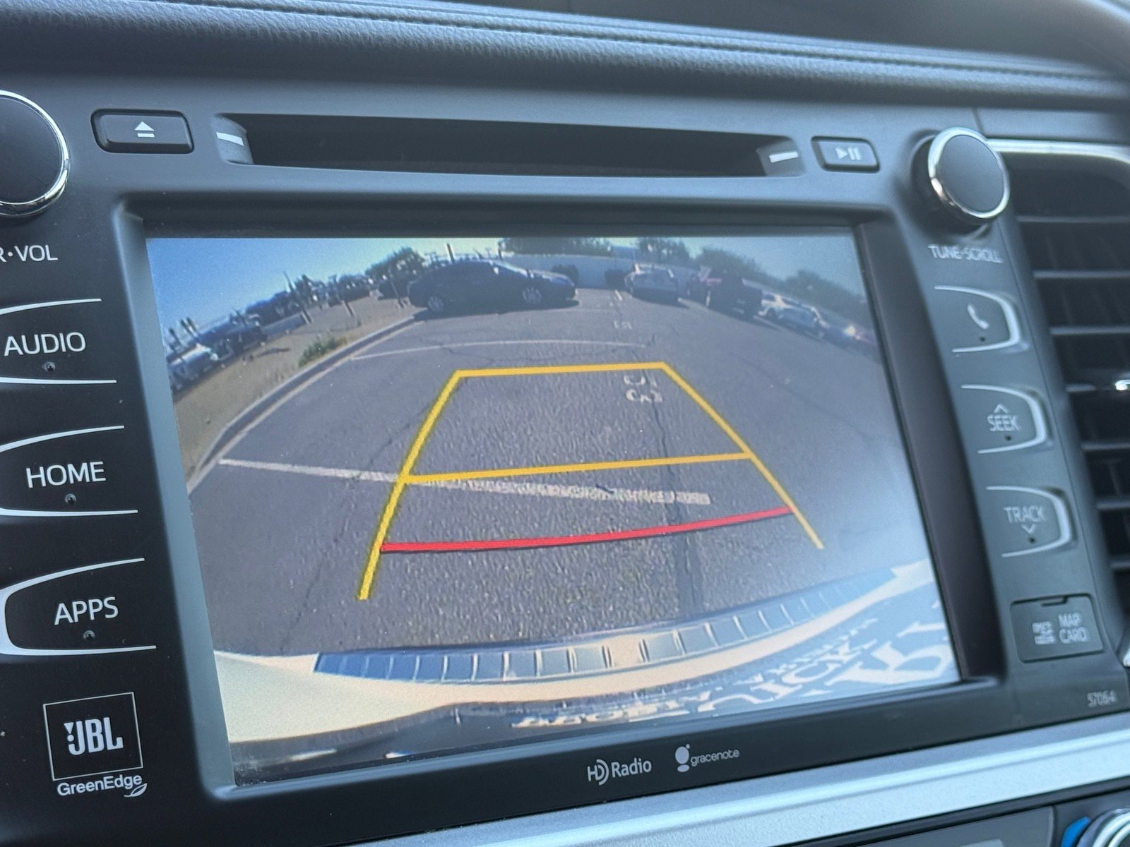 Used 2015 Toyota Highlander Limited FWD image 19