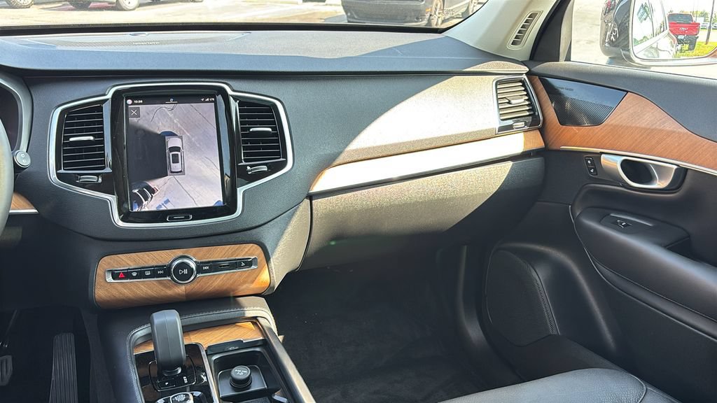 Certified 2024 Volvo XC90 T8 Plus w/ Protection Package Premier AWD/4WD image 7