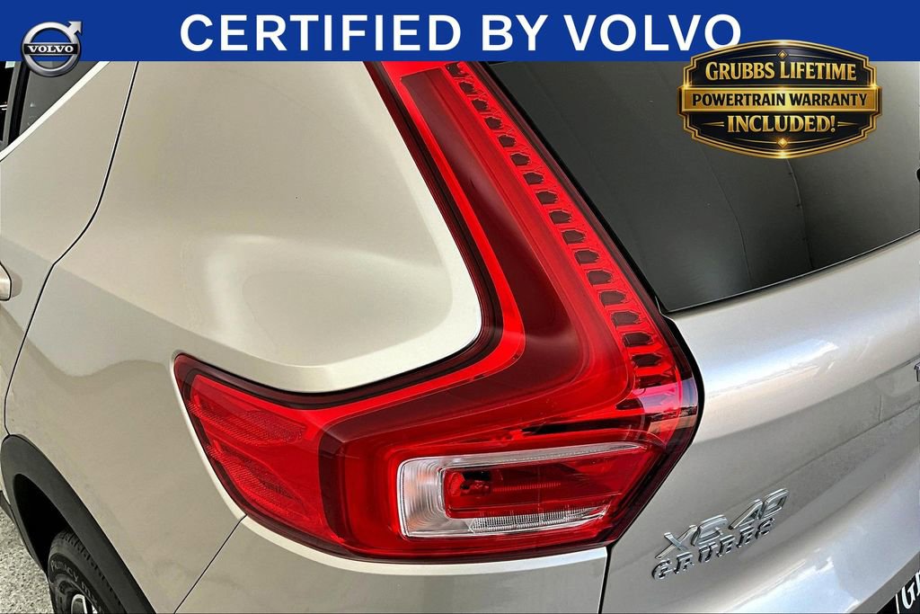 Used 2023 Volvo XC40 B4 Plus FWD image 40