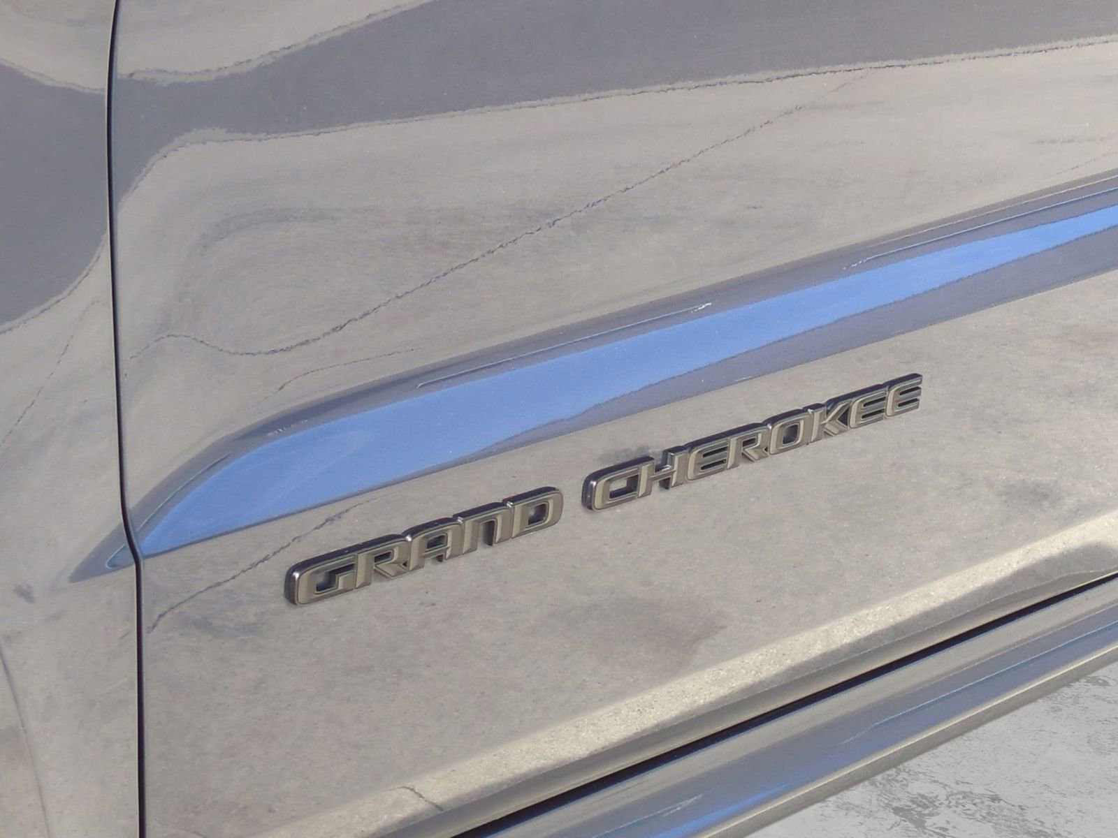 Used 2021 Jeep Grand Cherokee SRT image 15