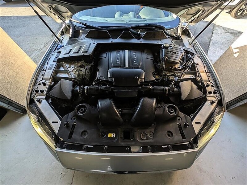 Used 2012 Jaguar XJ L RWD image 17