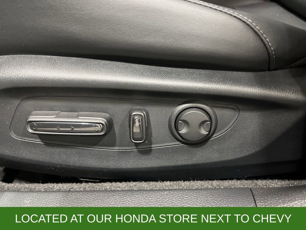 Used 2025 Honda Accord Touring image 12