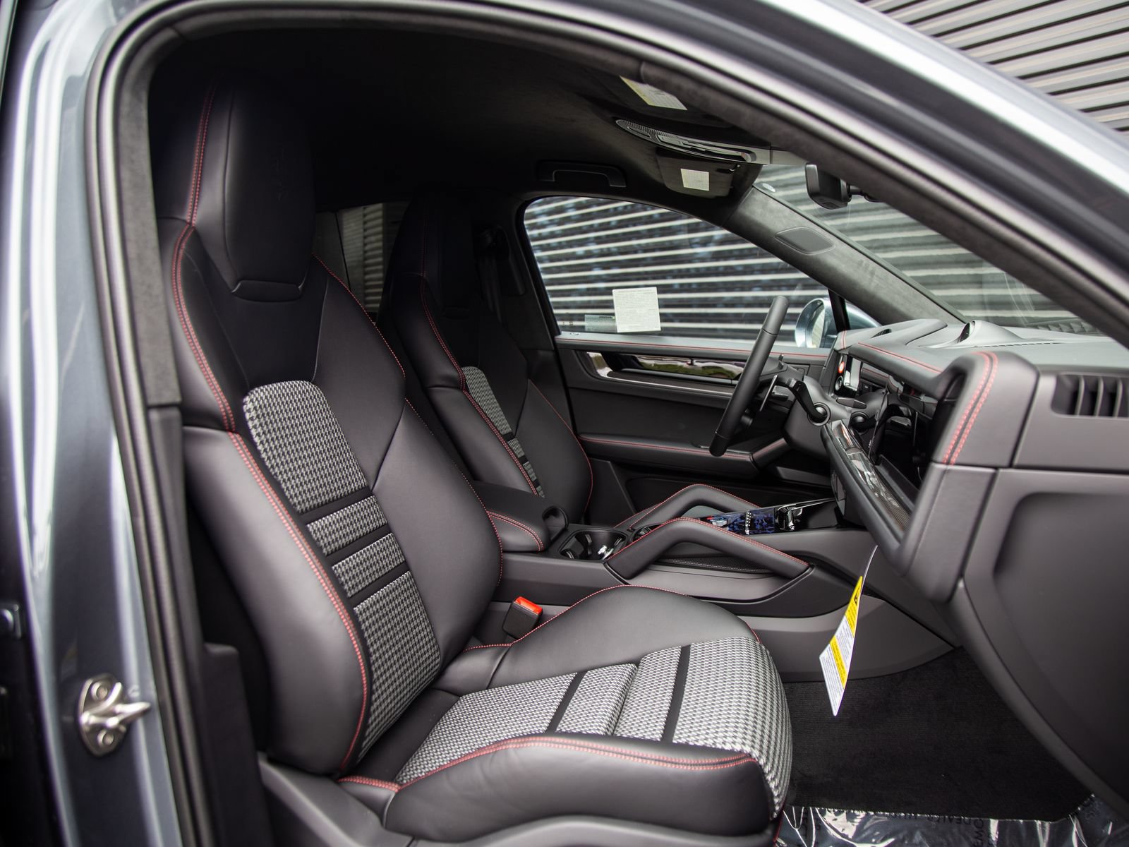 New 2026 Porsche Cayenne GTS AWD/4WD image 26