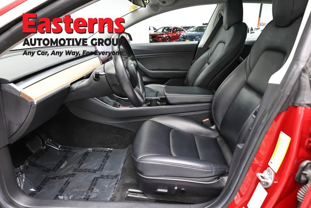 Used 2019 Tesla Model 3 Standard Range image 14