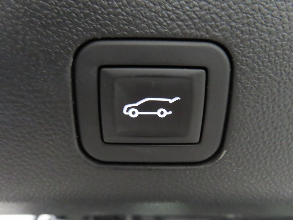 Used 2025 Chevrolet Suburban Z71 image 45