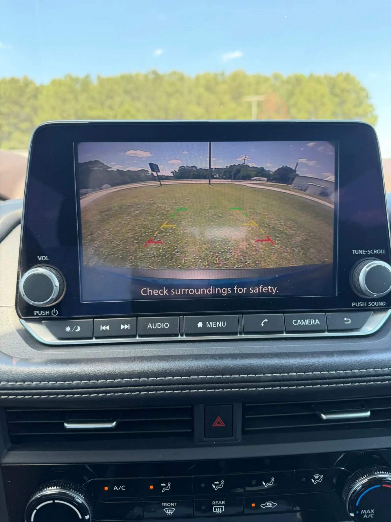 Used 2022 Nissan Rogue S AWD/4WD image 15