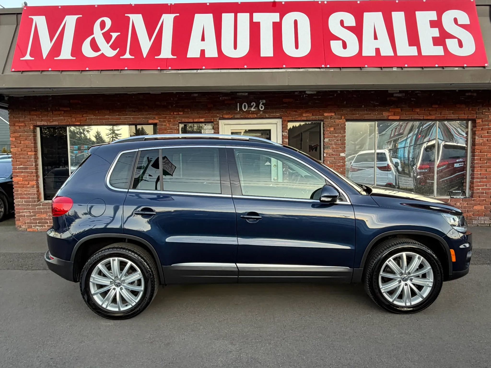 Used 2013 Volkswagen Tiguan S image 2