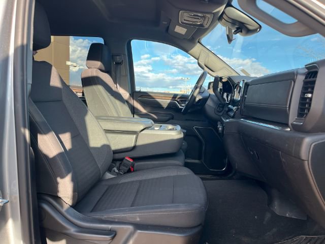 Used 2025 Chevrolet Silverado 1500 LT AWD/4WD image 16