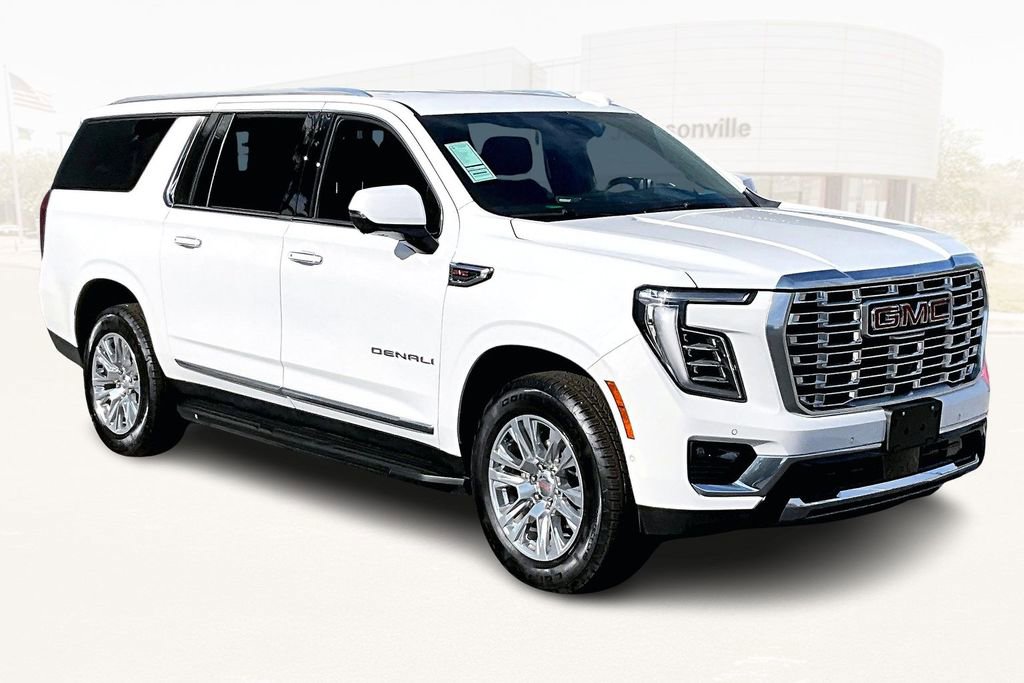 Used 2025 GMC Yukon XL Denali image 3