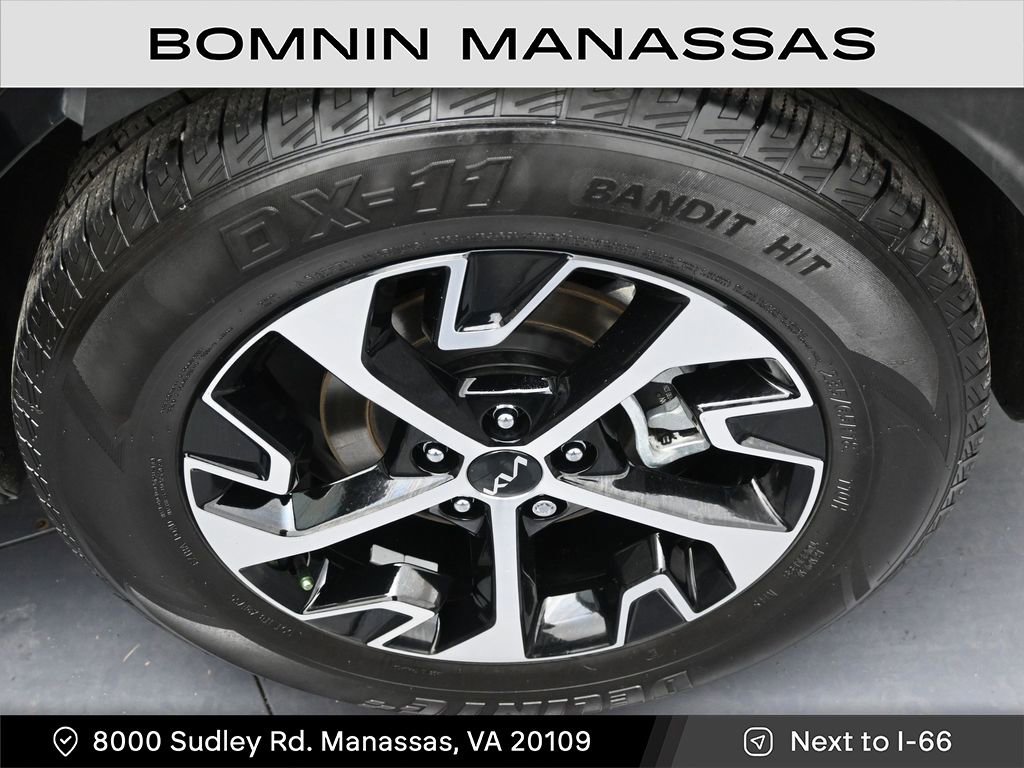 Used 2024 Kia Sportage EX image 19