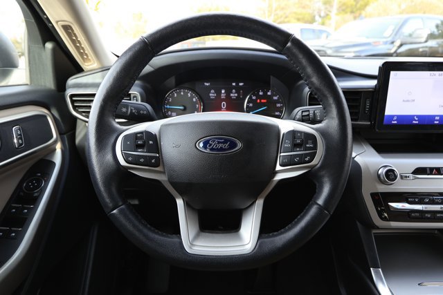 Used 2023 Ford Explorer XLT w/ Equipment Group 202A image 11