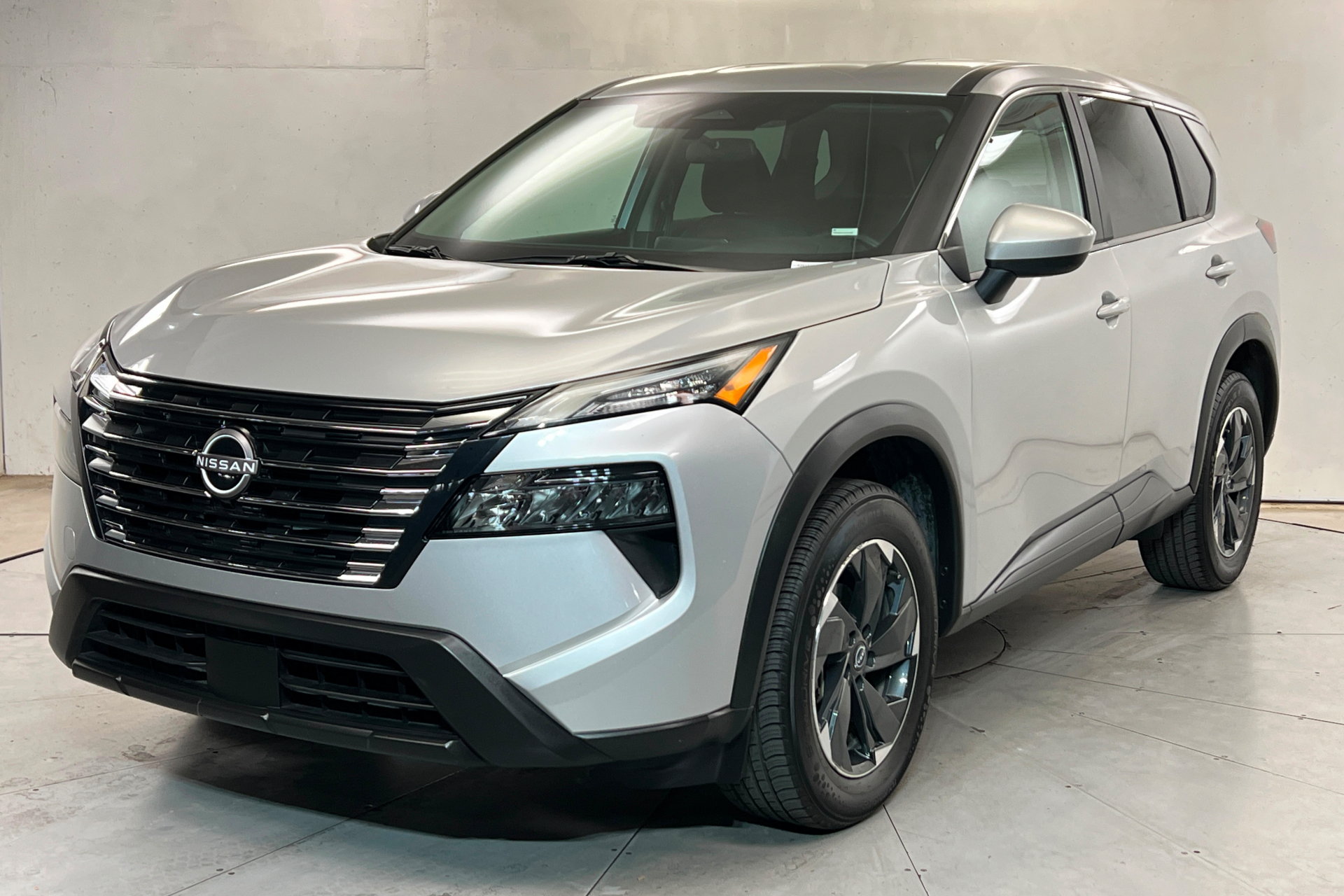Used 2025 Nissan Rogue SV AWD/4WD image 1