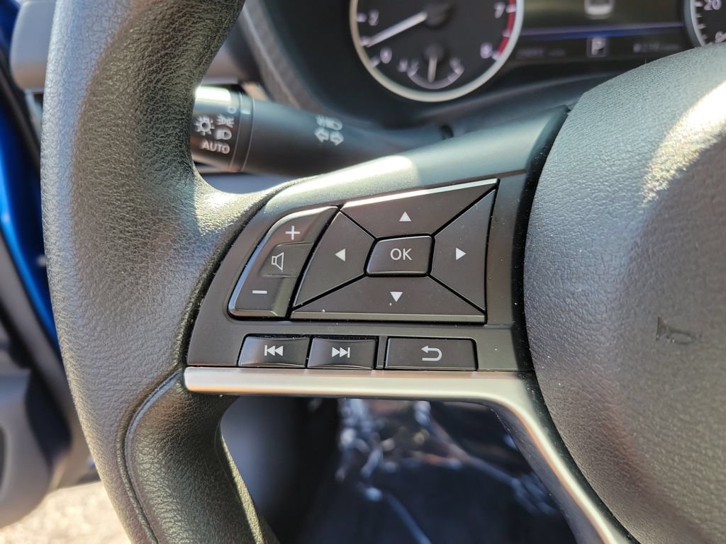 Certified 2025 Nissan Sentra SV FWD image 18