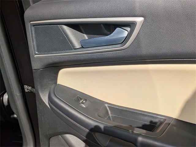 Used 2024 Ford Edge SEL image 32