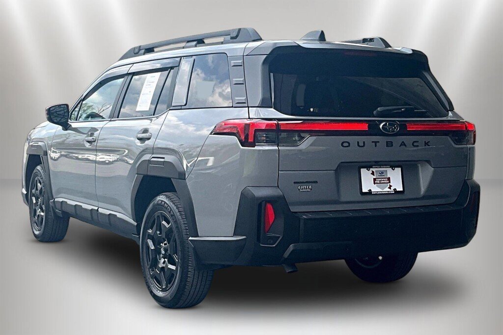 Certified 2026 Subaru Outback Limited AWD/4WD image 4